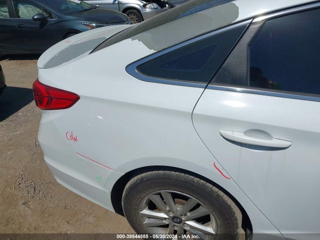 Hyundai SONATA SE 2016 5NPE24AF1GH264061 Image 15