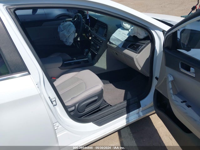 Hyundai SONATA SE 2016 5NPE24AF1GH264061 Image 5