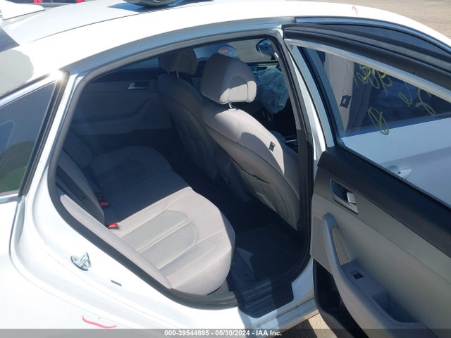 Hyundai SONATA SE 2016 5NPE24AF1GH264061 Image 8