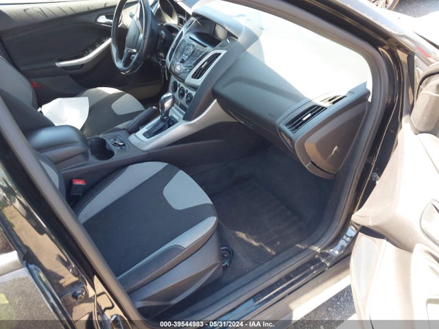 Ford FOCUS SE 2014 1FADP3F22EL331827 Image 5