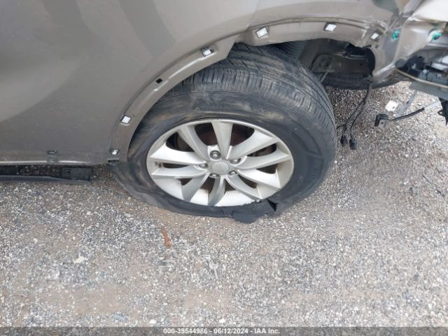 5XYPG4A56GG102578 KIA Sorento 3.3l Lx