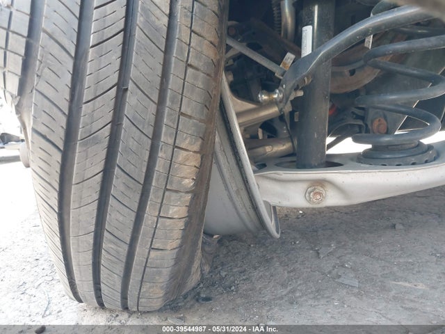 Chevrolet EQUINOX LT 2019 2GNAXJEV5K6239104 Image 18