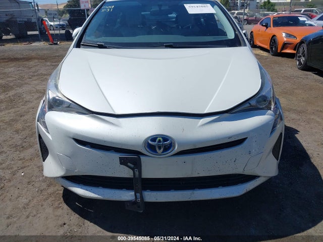 Toyota Prius Two 2016 JTDKBRFU7G3012804 Image 12