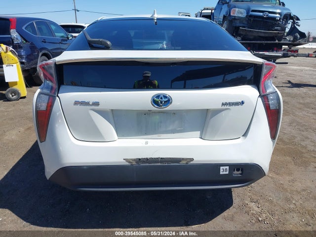 Toyota Prius Two 2016 JTDKBRFU7G3012804 Image 16