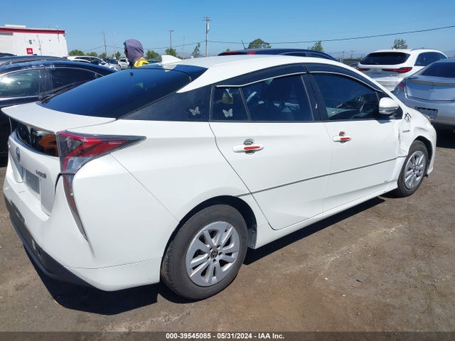Toyota Prius Two 2016 JTDKBRFU7G3012804 Image 4