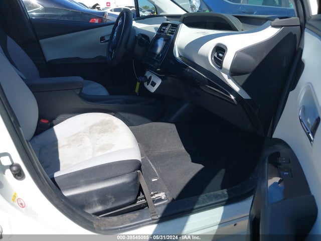 Toyota Prius Two 2016 JTDKBRFU7G3012804 Image 5