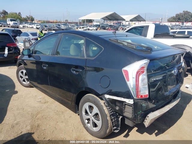 Toyota Prius Two 2015 JTDKN3DU8F1883681 Image 3