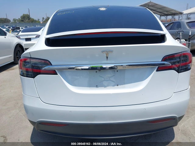 Tesla Model X 60d/70d/75d/90d 2016 5YJXCAE24GF023704 Image 16