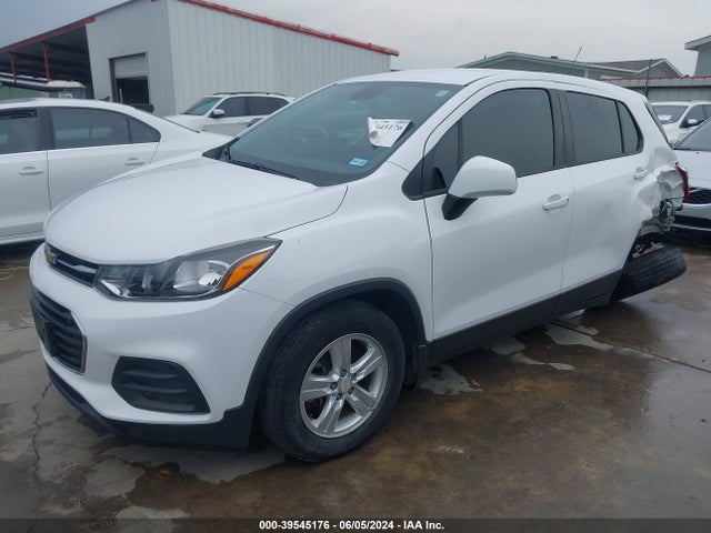 Chevrolet TRAX LS 2019 3GNCJKSBXKL364511 Image 2
