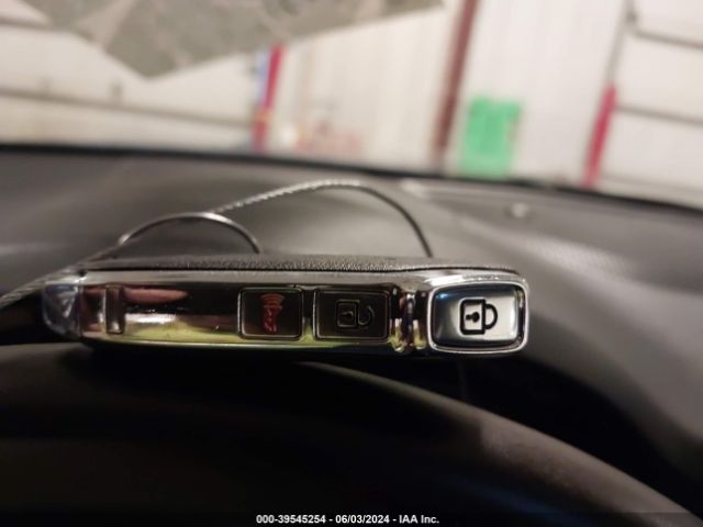 KNDERCAA4M7121180 KIA SELTOS EX
