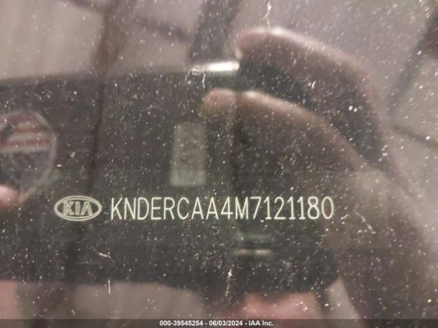 KNDERCAA4M7121180 KIA SELTOS EX