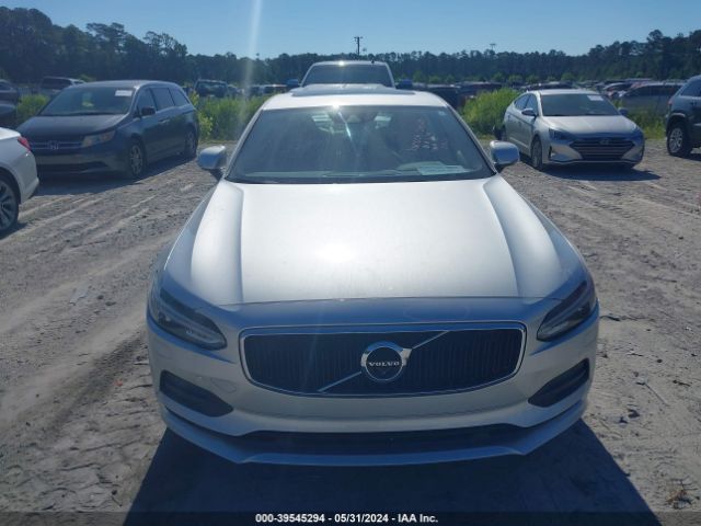 LVY982AK8JP019621 Volvo S90 T5 Momentum