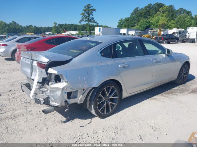 LVY982AK8JP019621 Volvo S90 T5 Momentum