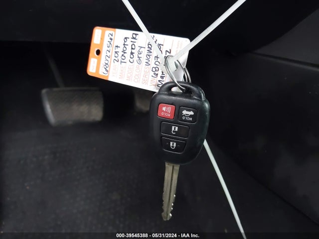 Toyota COROLLA LE 2017 5YFBURHE7HP680739 Image 11