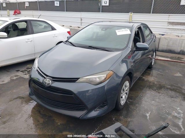 Toyota COROLLA LE 2017 5YFBURHE7HP680739 Image 2