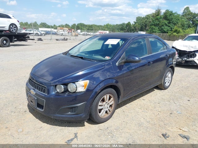Chevrolet Sonic Lt Auto 2015 1G1JC5SB3F4117394 Image 2