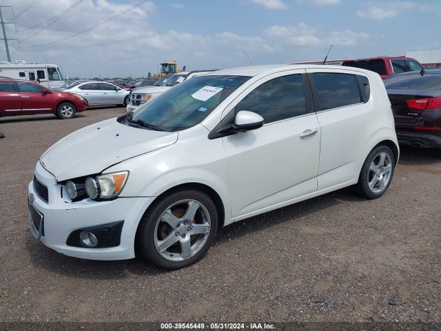 Chevrolet Sonic Ltz Auto 2015 1G1JE6SBXF4117490 Image 2