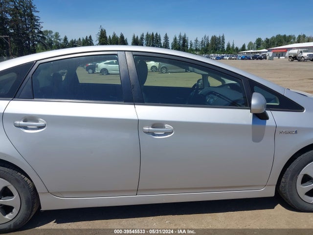 Toyota Prius Two 2014 JTDKN3DU7E0357529 Image 13