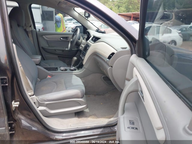 Chevrolet Traverse Ls 2017 1GNKRFKD1HJ229107 Image 5