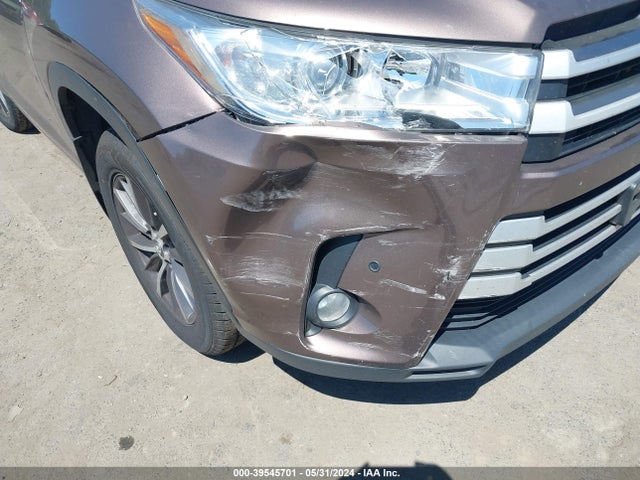 Toyota Highlander Xle 2018 5TDJZRFH6JS829049 Image 11