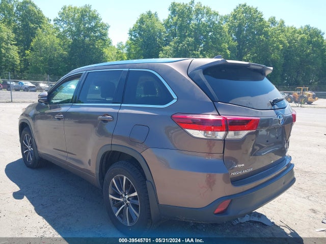 Toyota Highlander Xle 2018 5TDJZRFH6JS829049 Image 3