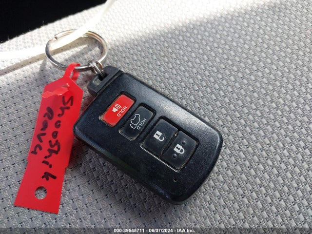 Toyota Rav4 Xle 2016 JTMWFREV0GJ071348 Image 11
