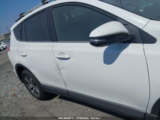 Toyota Rav4 Xle 2016 JTMWFREV0GJ071348 Image 13