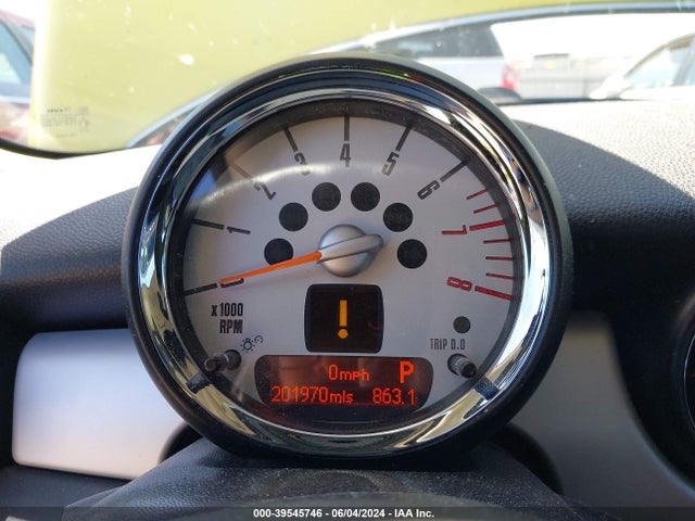 2011 MINI COOPER WMWSU3C50BTX96091 Photo 6