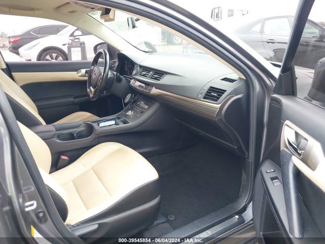 JTHKD5BH3G2272164 Lexus CT 200H