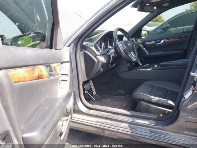 WDDGF4HB8EA955419 Mercedes-Benz C 250 Luxury/sport