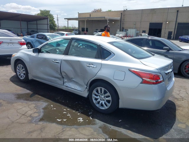 Nissan Altima 2.5 S 2015 1N4AL3AP2FN862601 Image 3