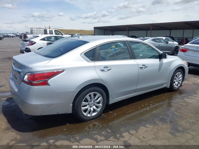 Nissan Altima 2.5 S 2015 1N4AL3AP2FN862601 Image 4