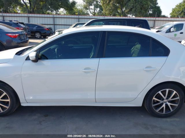 3VWDB7AJXHM308973 Volkswagen Jetta 1.4t Se