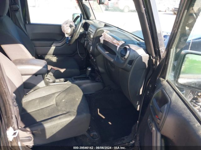 1C4HJWDG8GL184011 Jeep Wrangler Unlimited Sport
