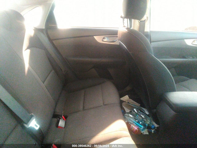KIA FORTE FE 2022 3KPF24AD5NE445636 Image 8