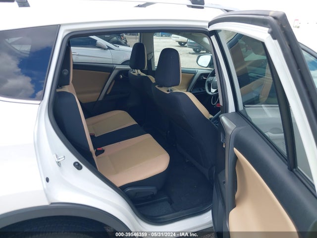 Toyota Rav4 Xle 2017 2T3WFREV3HW404242 Image 8