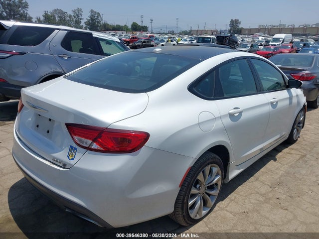 Chrysler 200 S 2015 1C3CCCBB7FN662985 Image 4