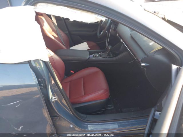 3MZBPACLXNM314773 Mazda Mazda3 Carbon Edition