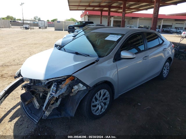 Toyota COROLLA LE 2018 2T1BURHE0JC983531 Image 2