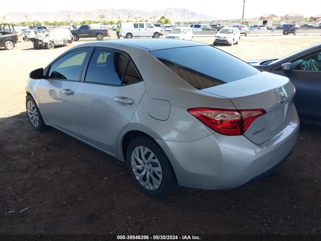 Toyota COROLLA LE 2018 2T1BURHE0JC983531 Image 3