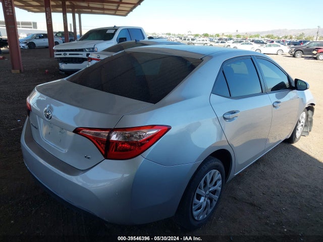 Toyota COROLLA LE 2018 2T1BURHE0JC983531 Image 4
