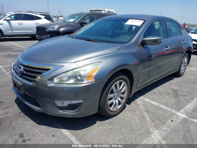 Nissan Altima 2.5 S 2014 1N4AL3AP9EC283664 Image 2