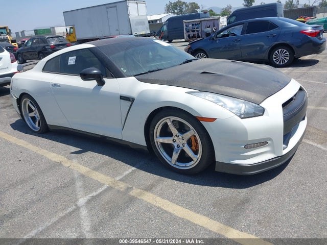 2014 JN1AR5EF9EM270254 main image