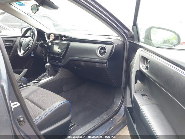 Toyota COROLLA SE 2018 5YFBURHE9JP748271 Image 5
