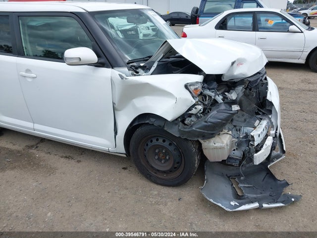 Scion XB 2014 JTLZE4FE3EJ057334 Image 6