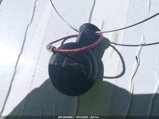 2008 MINI COOPER WMWMF33508TT67870 Photo 10