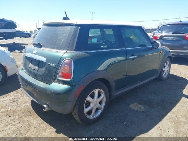 2008 MINI COOPER WMWMF33508TT67870 Photo 3