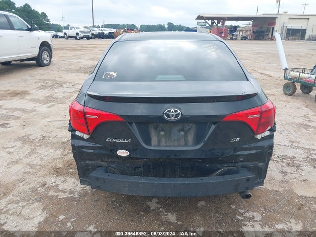 Toyota COROLLA SE 2018 5YFBURHE6JP809849 Image 16