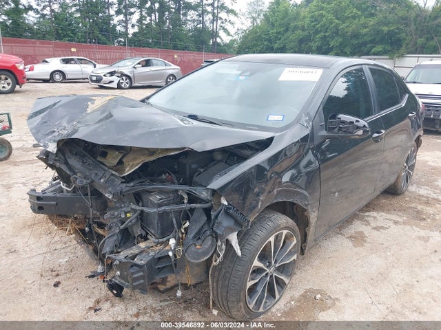 Toyota COROLLA SE 2018 5YFBURHE6JP809849 Image 2