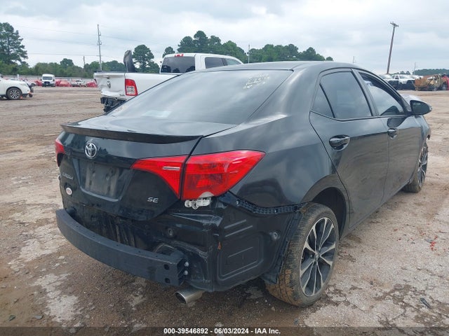 Toyota COROLLA SE 2018 5YFBURHE6JP809849 Image 4